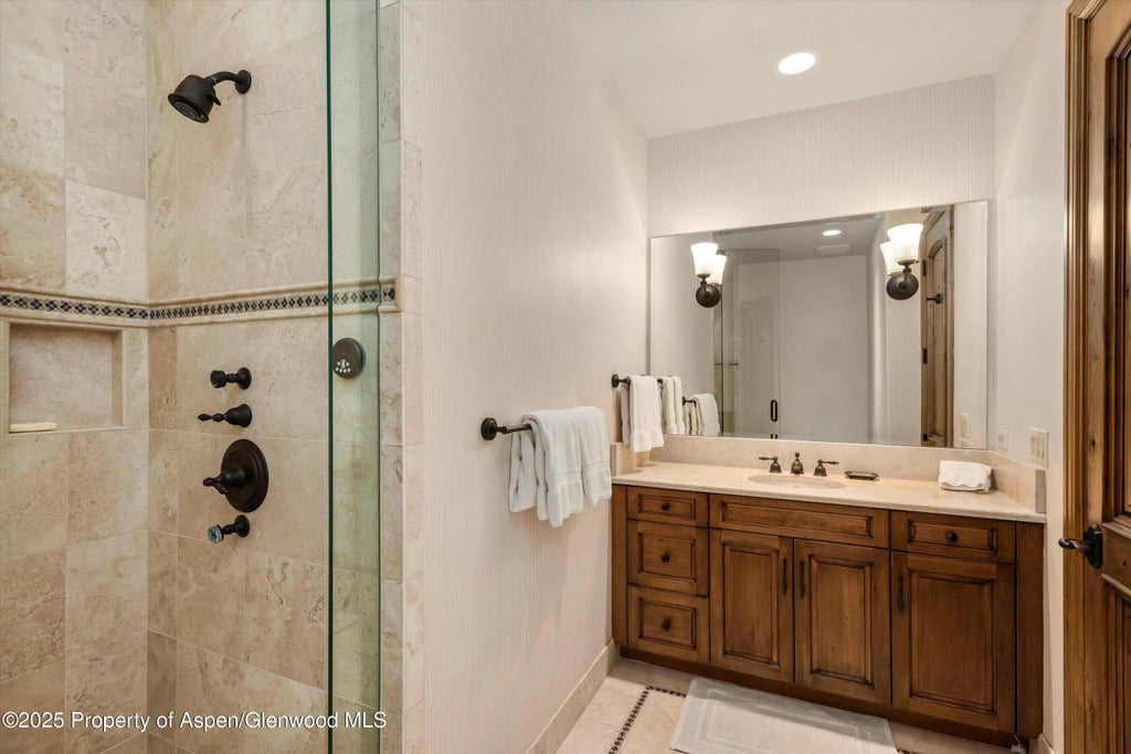 25 of 33 - 42703 Hwy 82 Unit B, Aspen, CO
