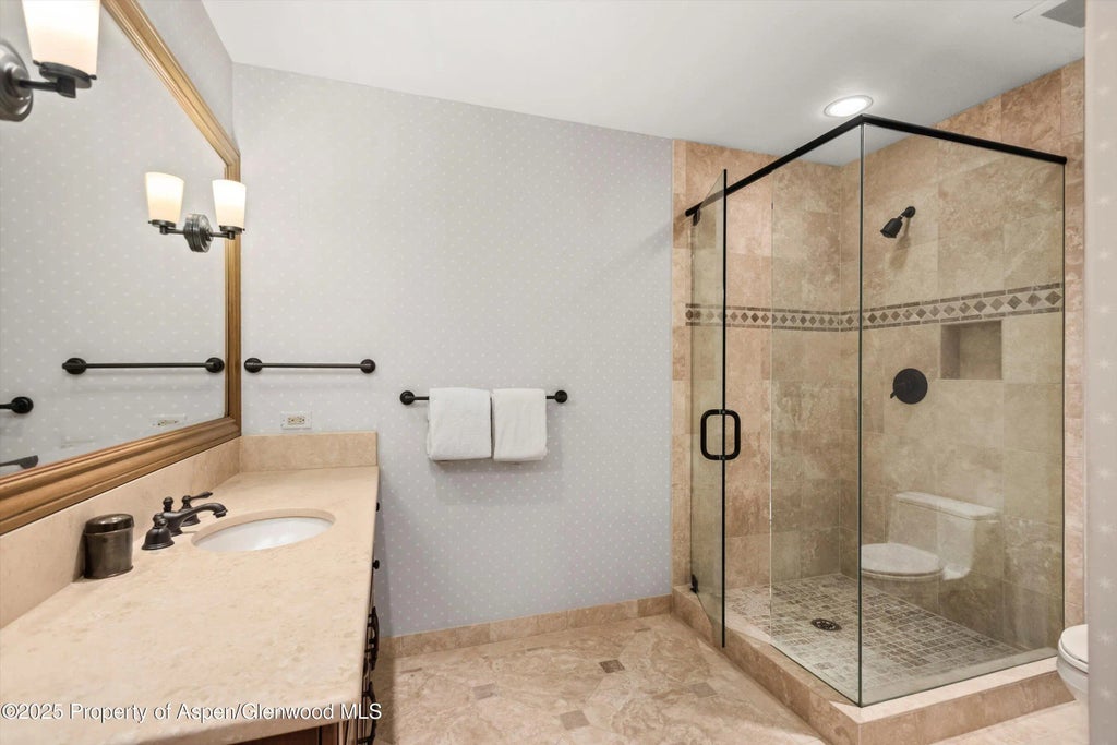 34 of 40 - 42703 Hwy 82 Unit B, Aspen, CO