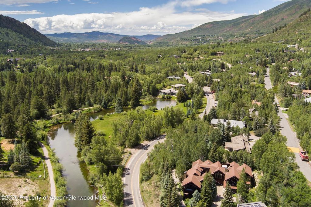 34 of 47 - 42703 Hwy 82 Unit B, Aspen, CO