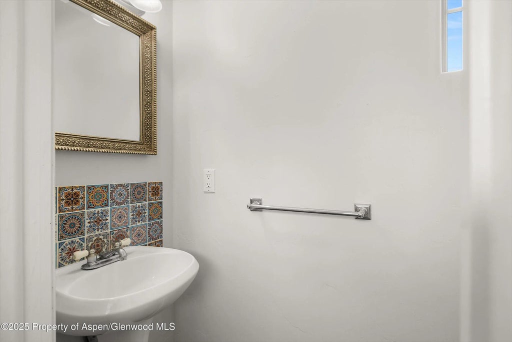 16 of 33 - 528 Lake Court, Basalt, CO