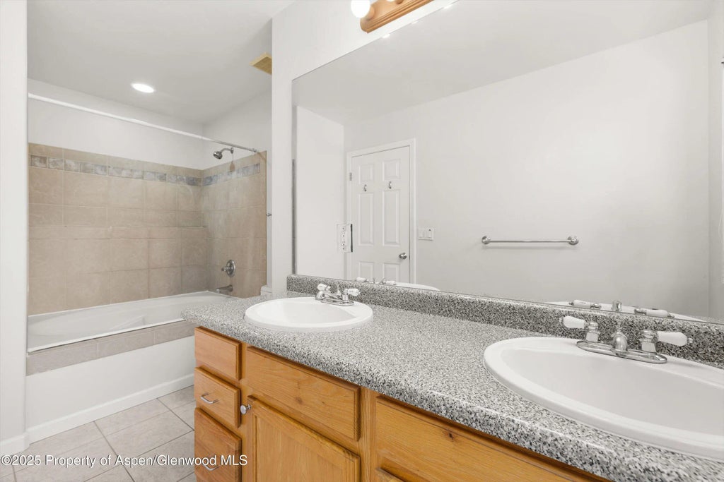 26 of 33 - 528 Lake Court, Basalt, CO