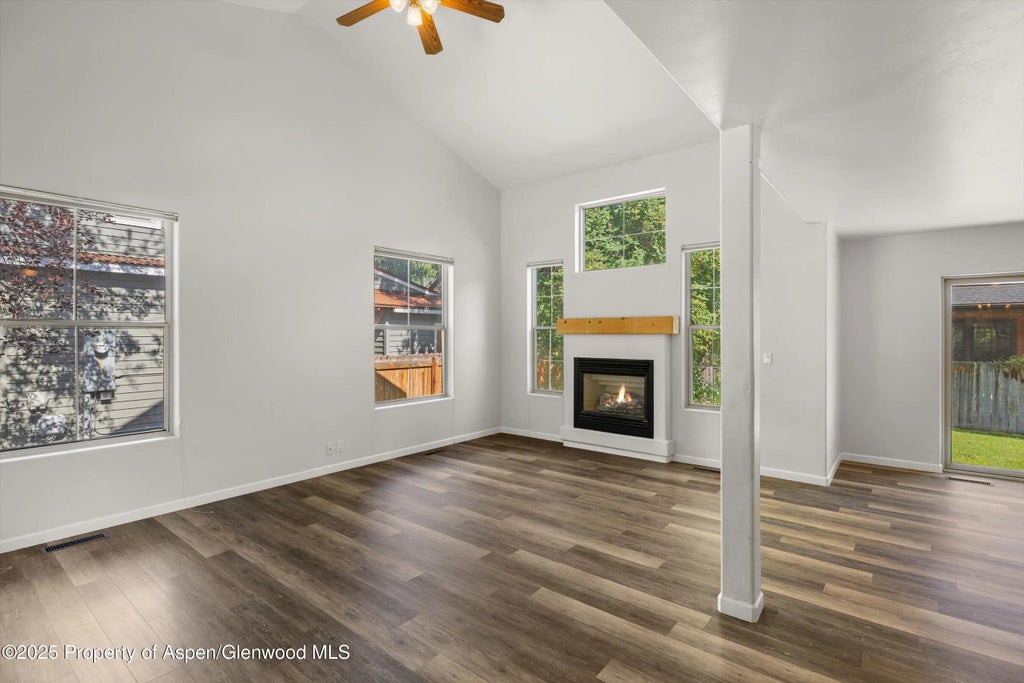 7 of 33 - 528 Lake Court, Basalt, CO