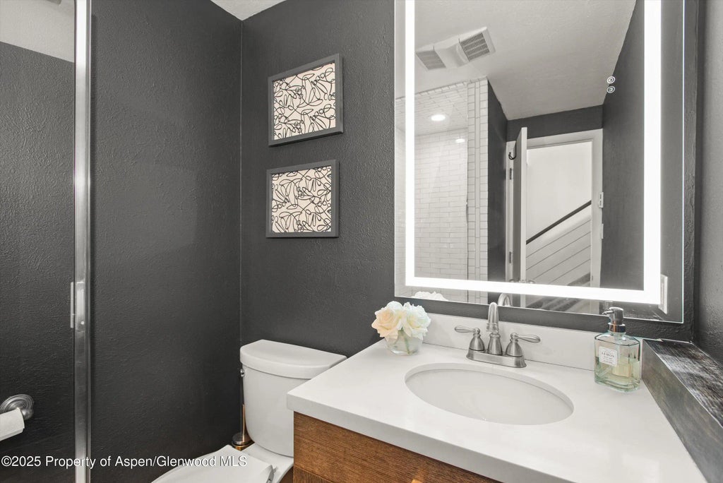 11 of 11 - 1050 Waters Avenue 9, Aspen, CO