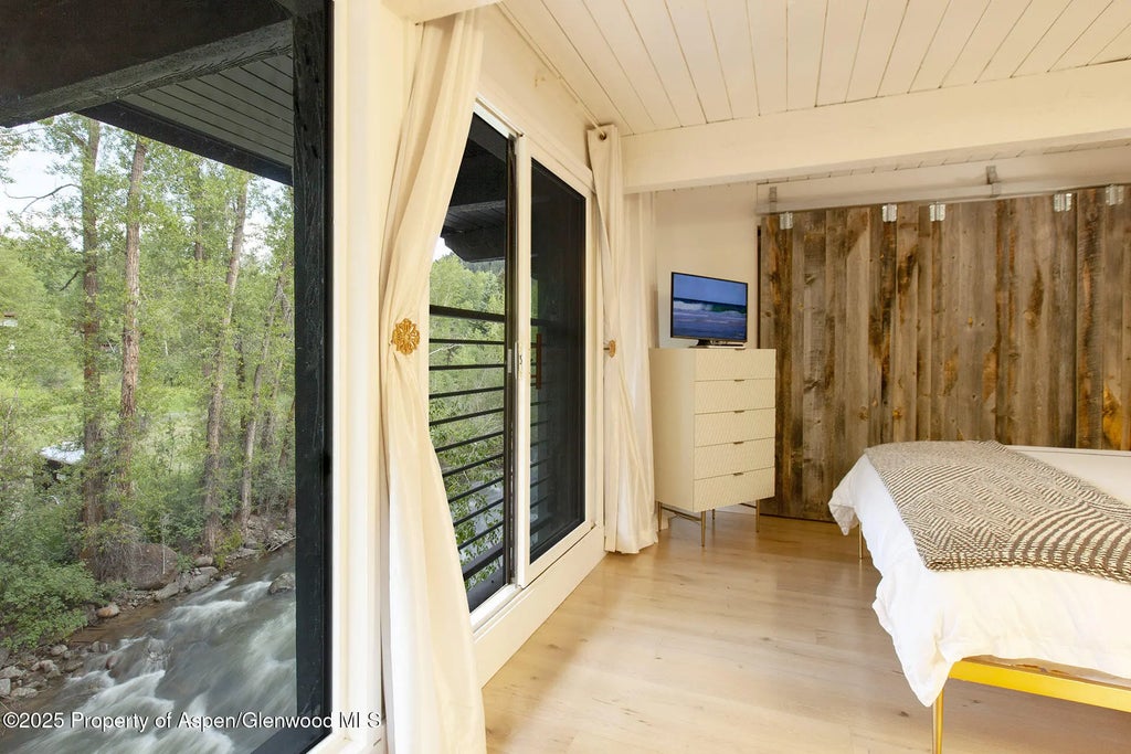 14 of 37 - 1039 E Cooper Avenue 16a, Aspen, CO