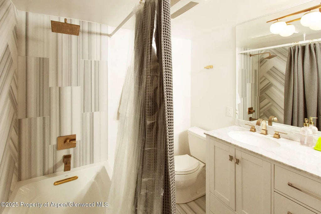 26 of 37 - 1039 E Cooper Avenue 16a, Aspen, CO