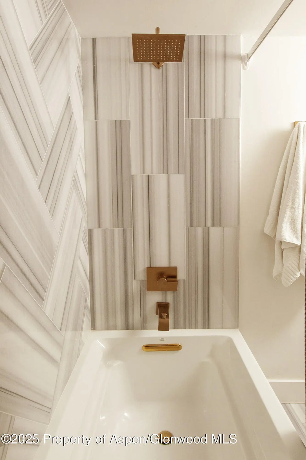 27 of 37 - 1039 E Cooper Avenue 16a, Aspen, CO