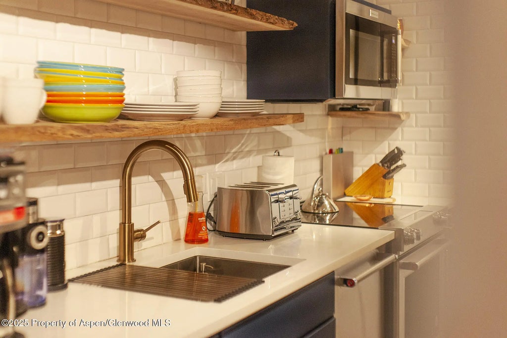 9 of 37 - 1039 E Cooper Avenue 16a, Aspen, CO