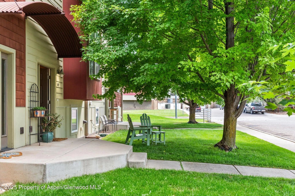 2 of 37 - 169 Village Lane, Carbondale, CO