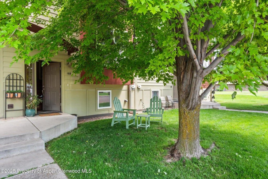3 of 37 - 169 Village Lane, Carbondale, CO