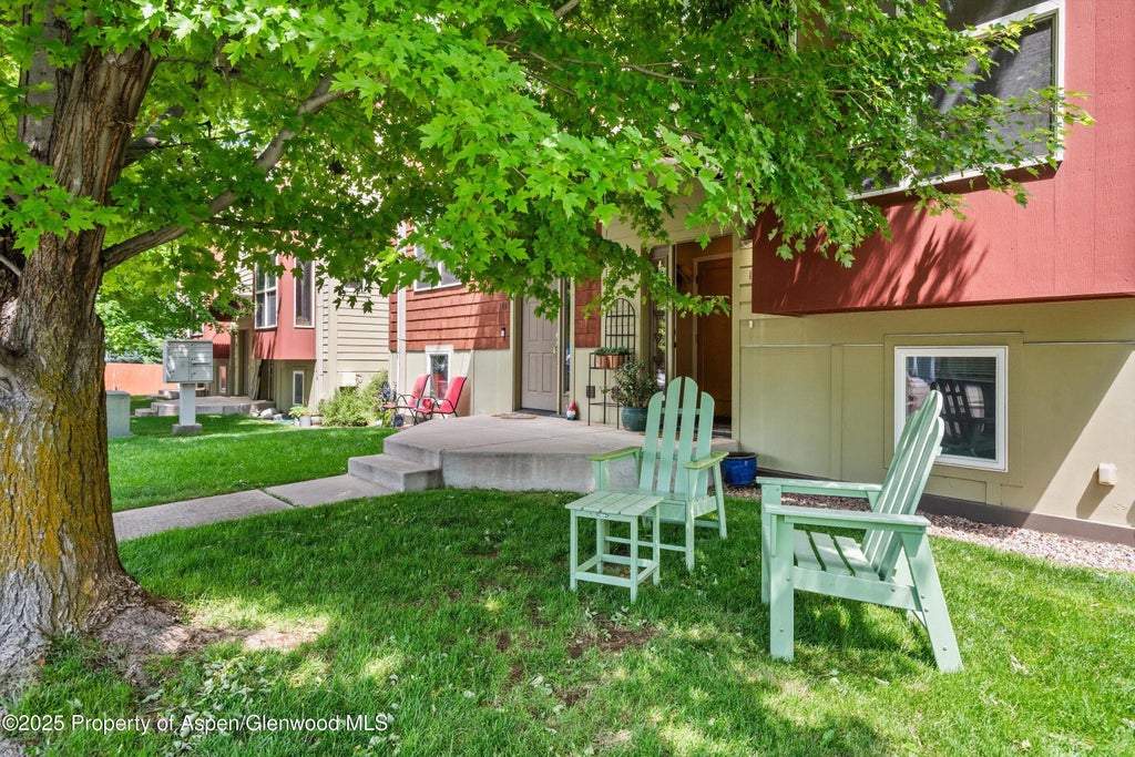 4 of 37 - 169 Village Lane, Carbondale, CO
