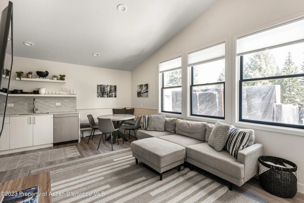 3 of 11 - 220 W Main Street 210/p1/b6, Aspen, CO