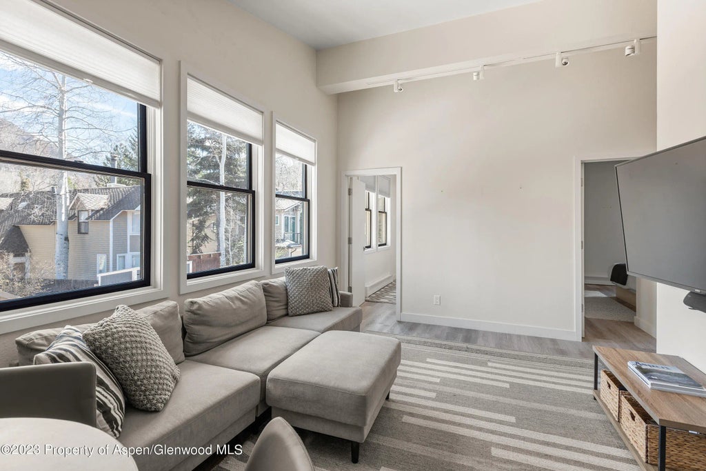 5 of 11 - 220 W Main Street 210/p1/b6, Aspen, CO