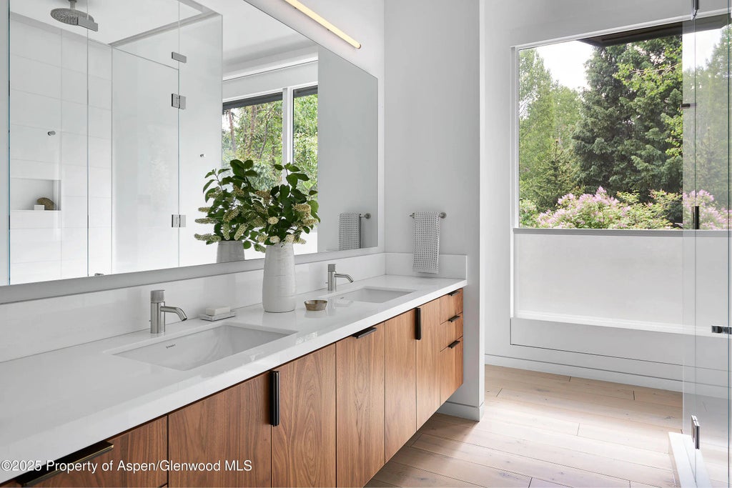 14 of 30 - 612 W Francis Street, Aspen, CO