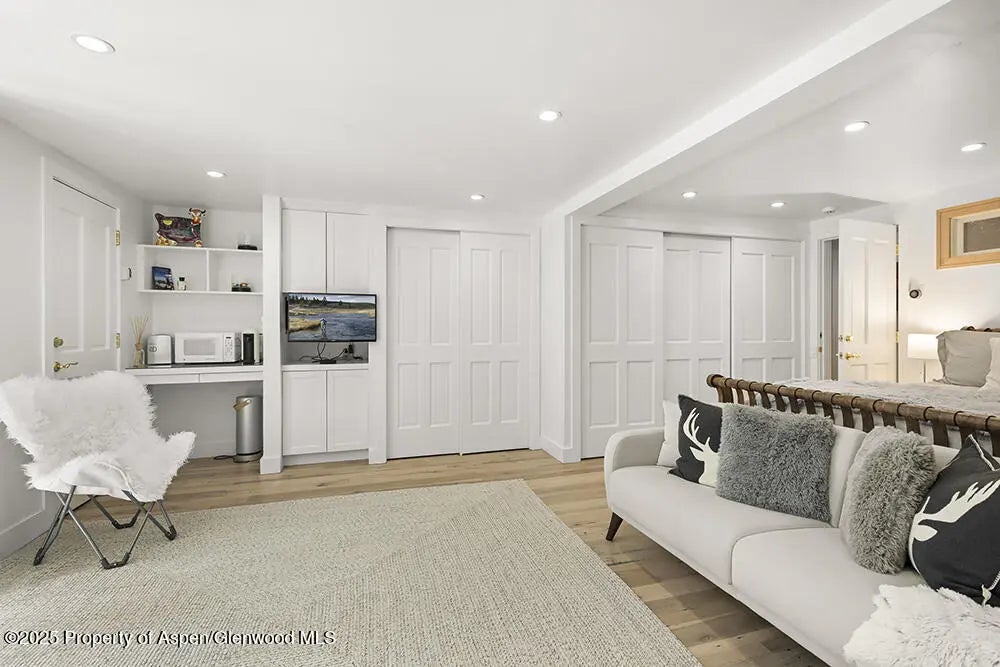 22 of 41 - 437 W Smuggler Street, Aspen, CO