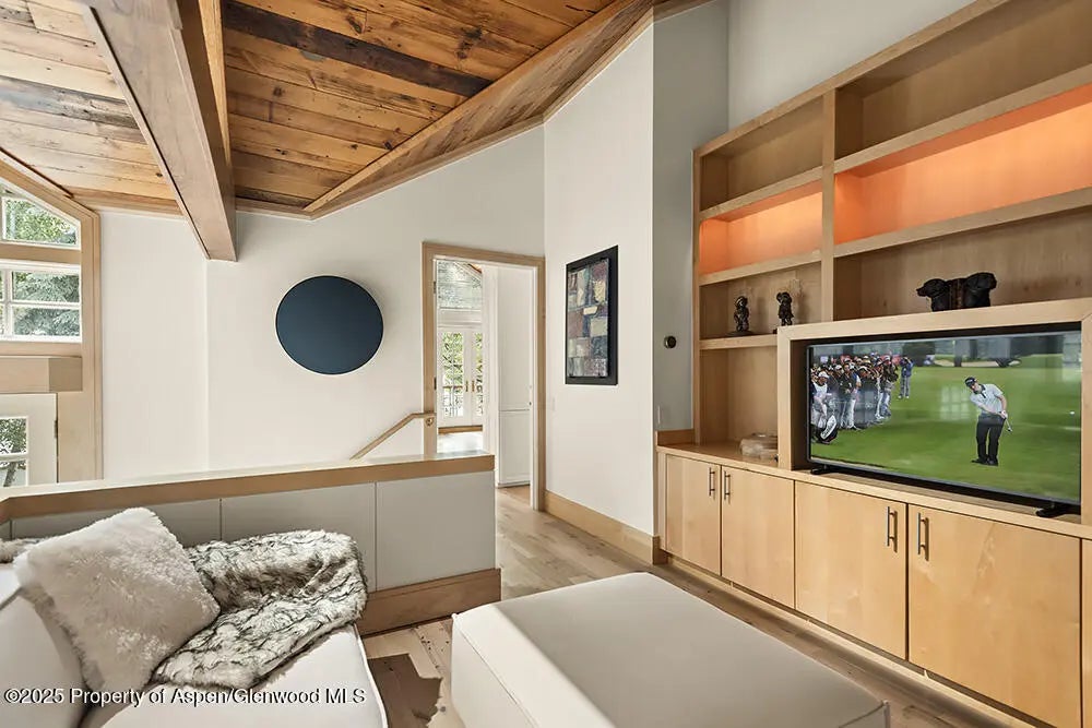 27 of 41 - 437 W Smuggler Street, Aspen, CO