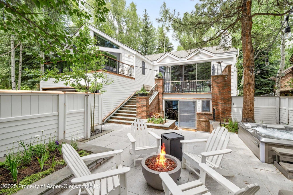 36 of 41 - 437 W Smuggler Street, Aspen, CO