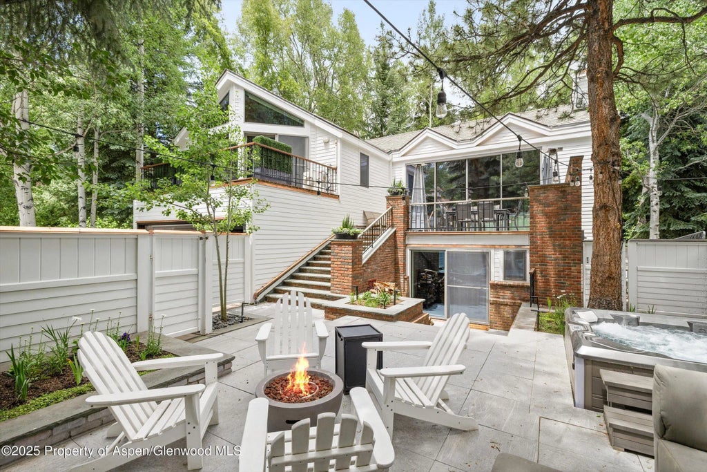 38 of 41 - 437 W Smuggler Street, Aspen, CO