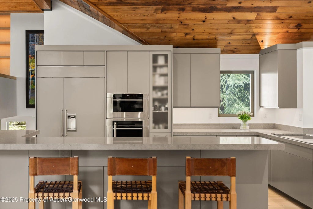 8 of 41 - 437 W Smuggler Street, Aspen, CO