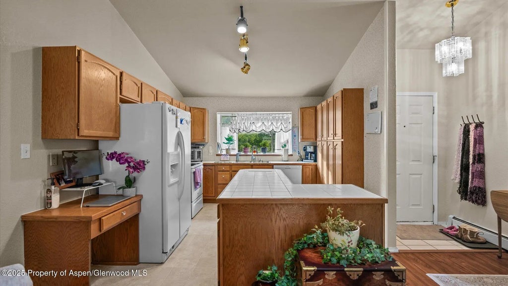 7 of 27 - 9 W Ridge Court 1113, Parachute, CO