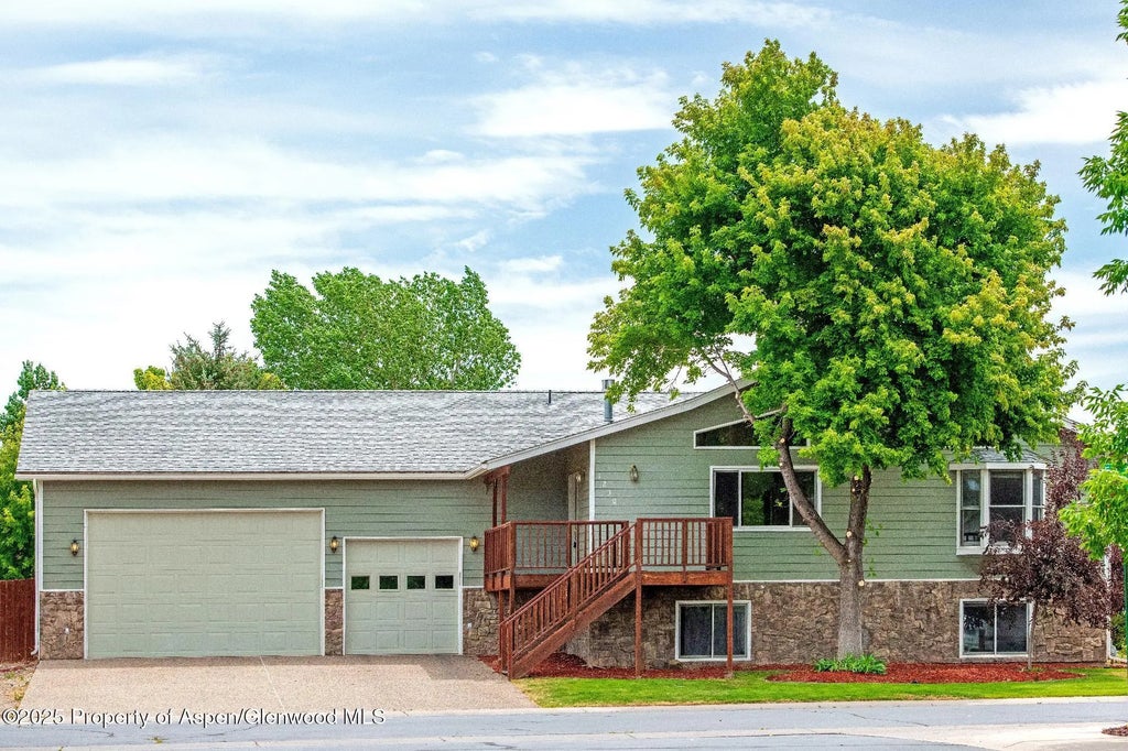 1 of 34 - 1230 Fir Avenue, Rifle, CO