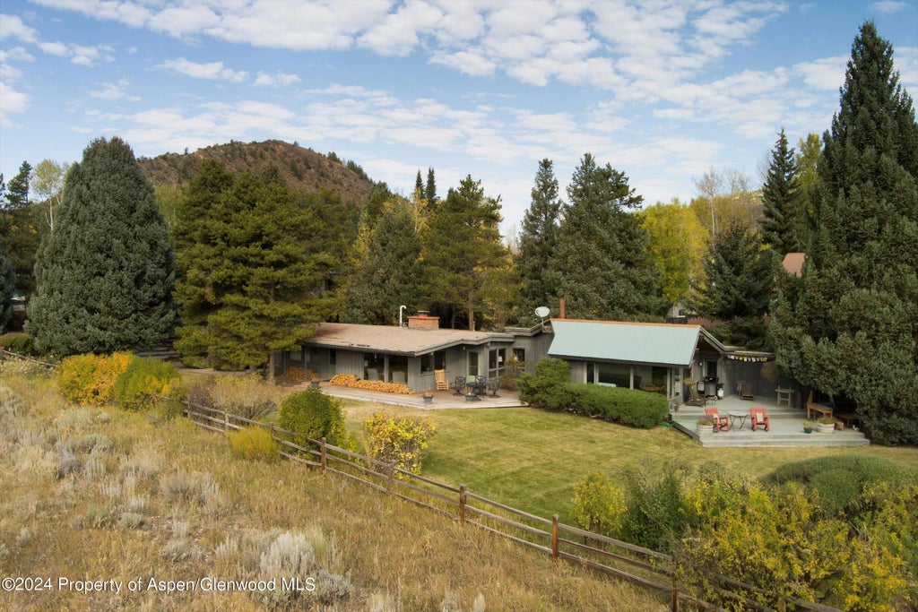 8 of 17 - 1227 Mountain View Drive Units 1 & 2, Aspen, CO