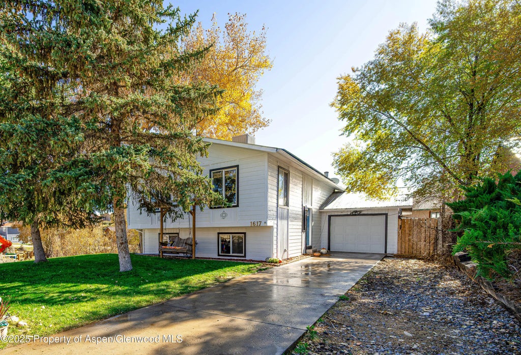 1 of 27 - 1617 W 7th Street, Rifle, CO