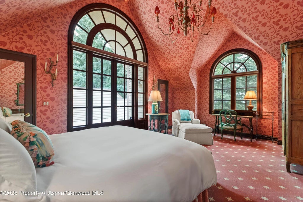 15 of 28 - 425 W North Street, Aspen, CO