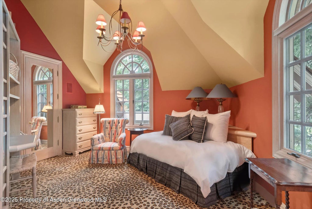 17 of 28 - 425 W North Street, Aspen, CO