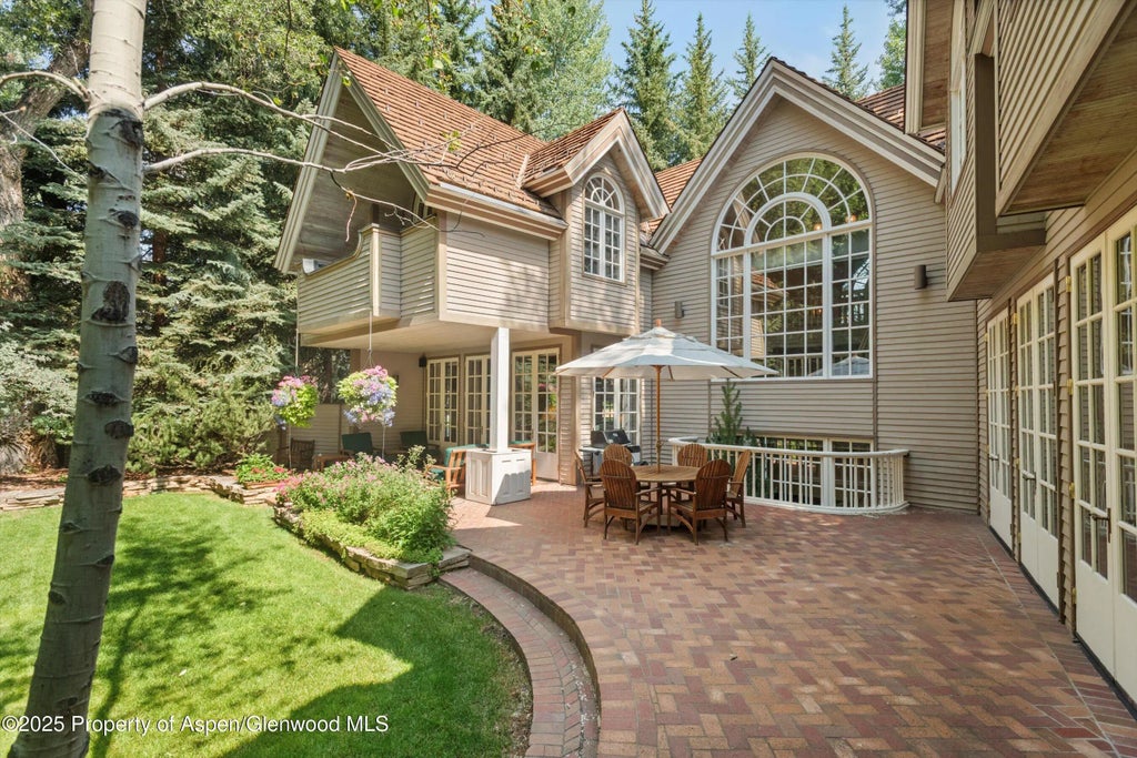 24 of 28 - 425 W North Street, Aspen, CO