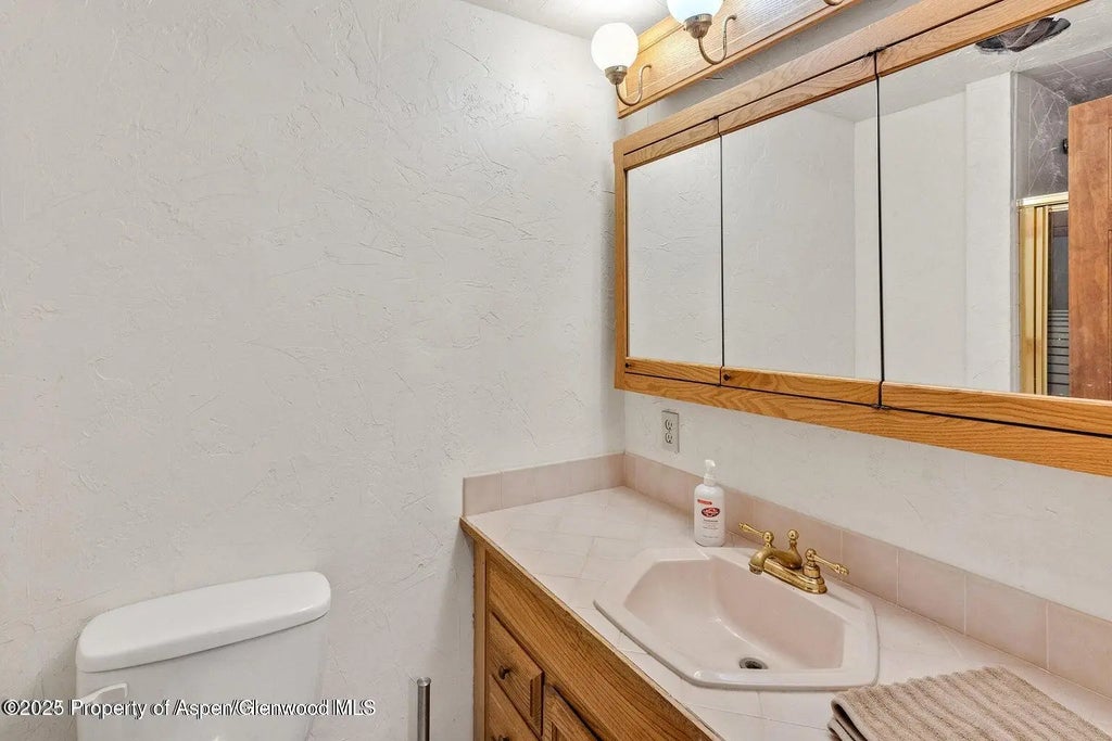 13 of 20 - 1100 W Jefferson Avenue #15, Hayden, CO