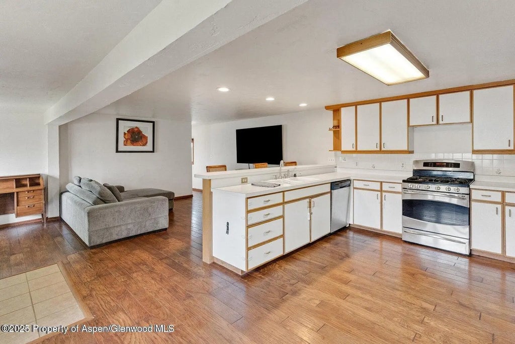 5 of 20 - 1100 W Jefferson Avenue #15, Hayden, CO