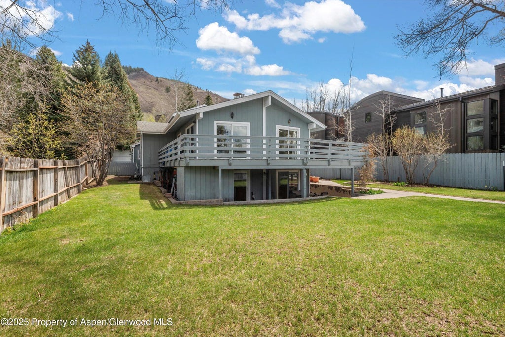 10 of 45 - 534/536 Spruce Street, Aspen, CO