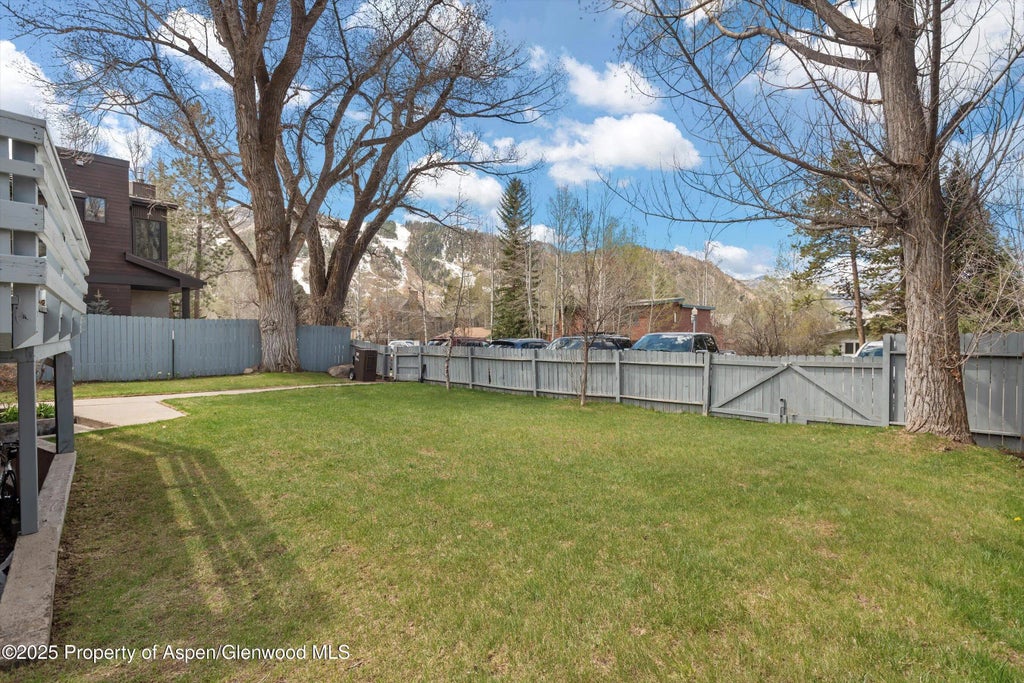 24 of 45 - 534/536 Spruce Street, Aspen, CO