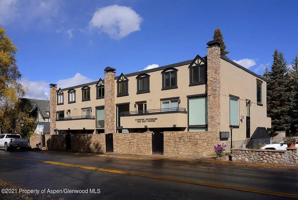 1 of 16 - 1024 E Cooper Avenue 8, Aspen, CO