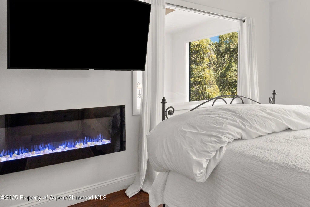 7 of 16 - 1024 E Cooper Avenue 8, Aspen, CO