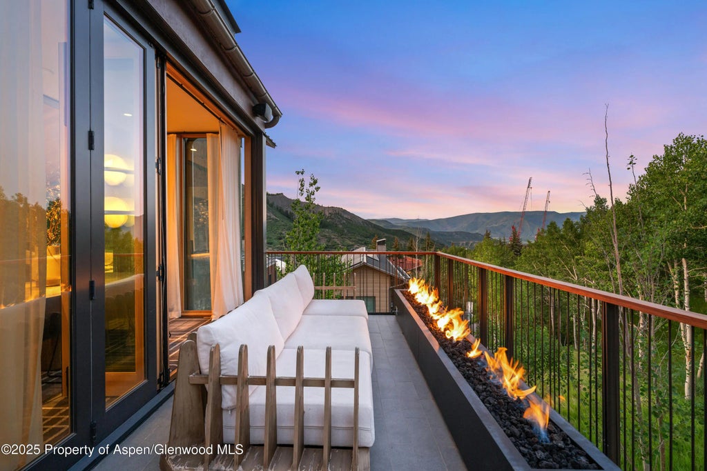 10 of 20 - 411 Wood Road 10, Snowmass Village, CO