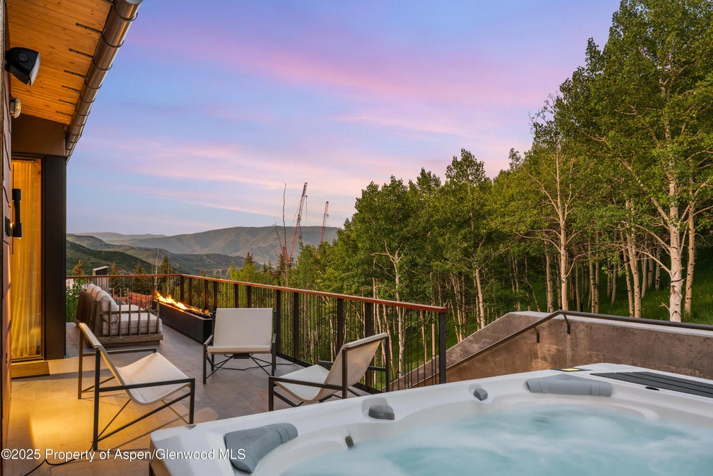 11 of 20 - 411 Wood Road 10, Snowmass Village, CO