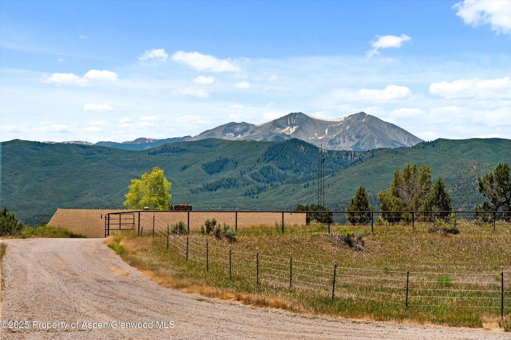 4 of 45 - 14 Fender Lane, Carbondale, CO