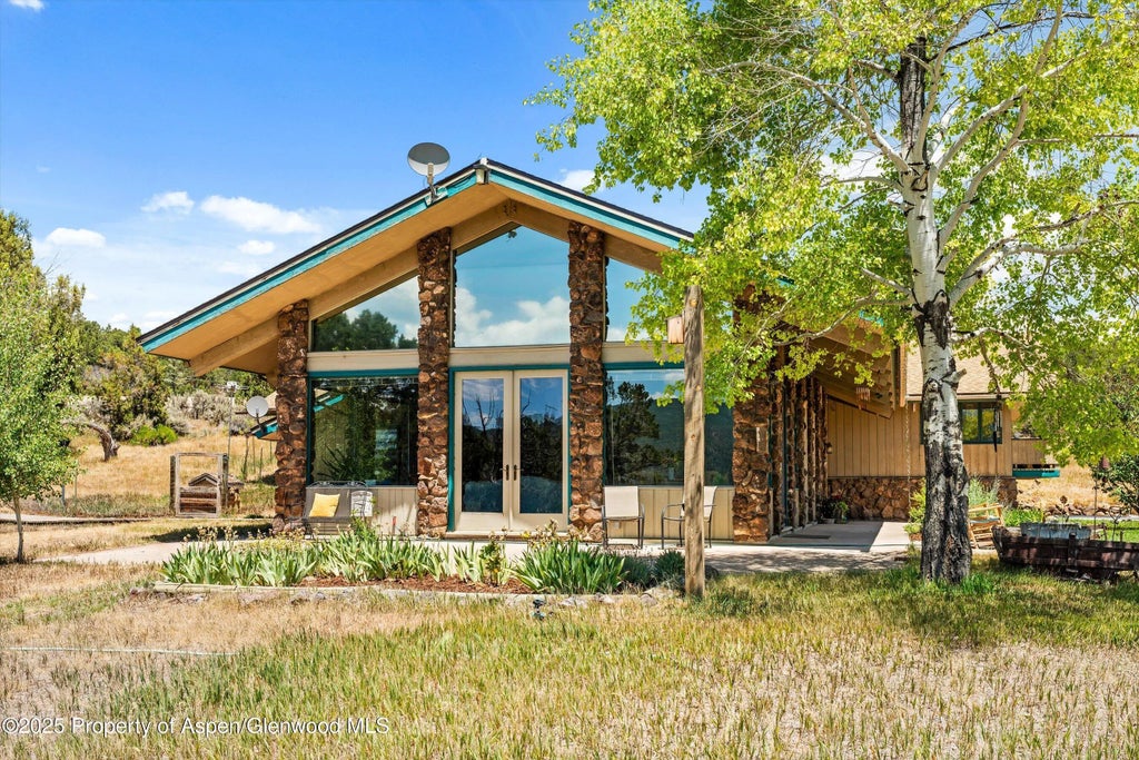 7 of 45 - 14 Fender Lane, Carbondale, CO