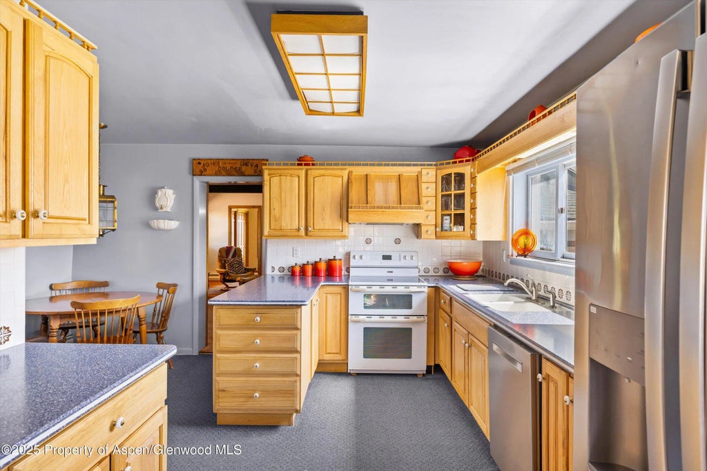 21 of 63 - 7781 County Road 320, Rifle, CO