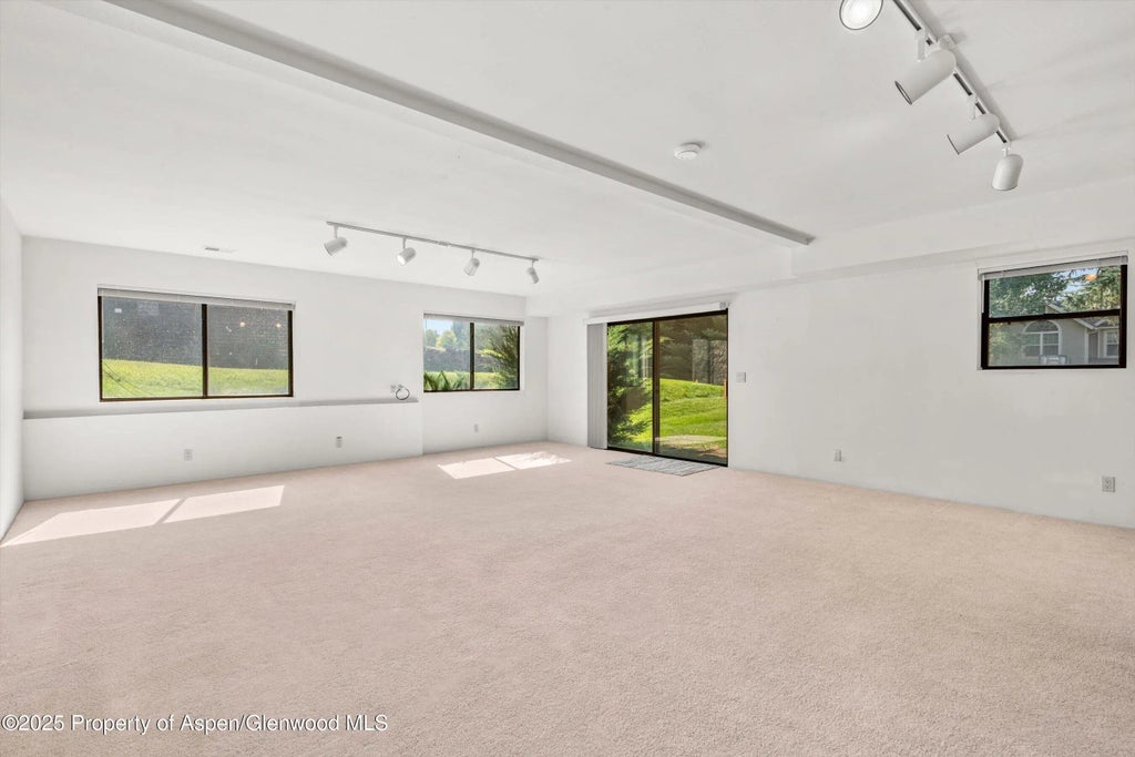 34 of 44 - 17 Dakota Court, Carbondale, CO