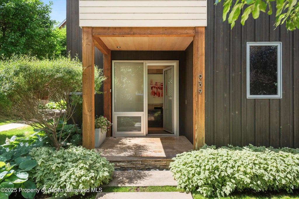 939 E Cooper Avenue, Aspen