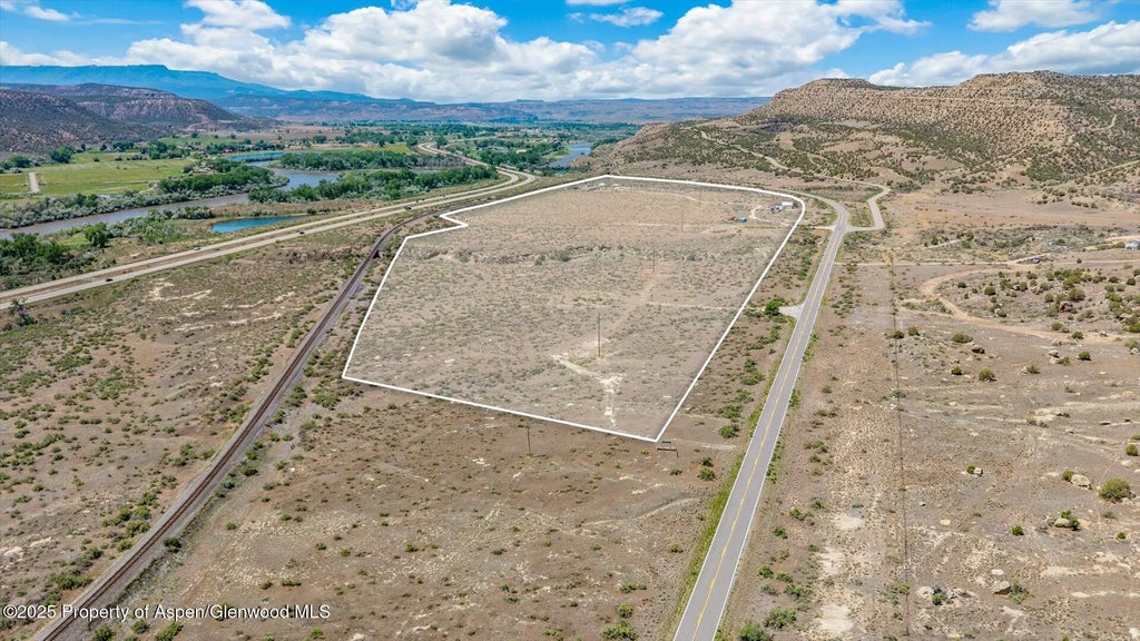 3 of 15 - 4695 Highway 6 & 24, De Beque, CO