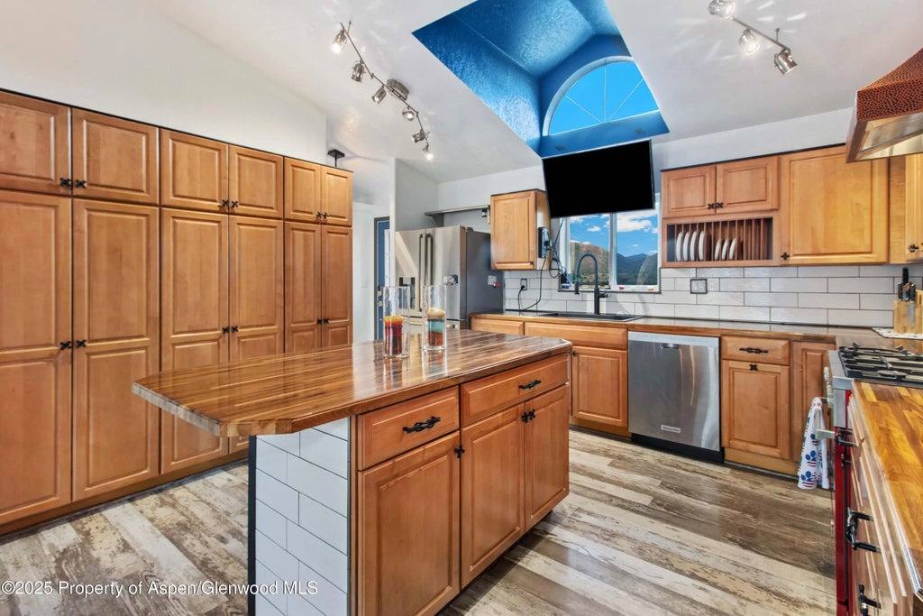21 of 42 - 680 Mineota Drive, Silt, CO