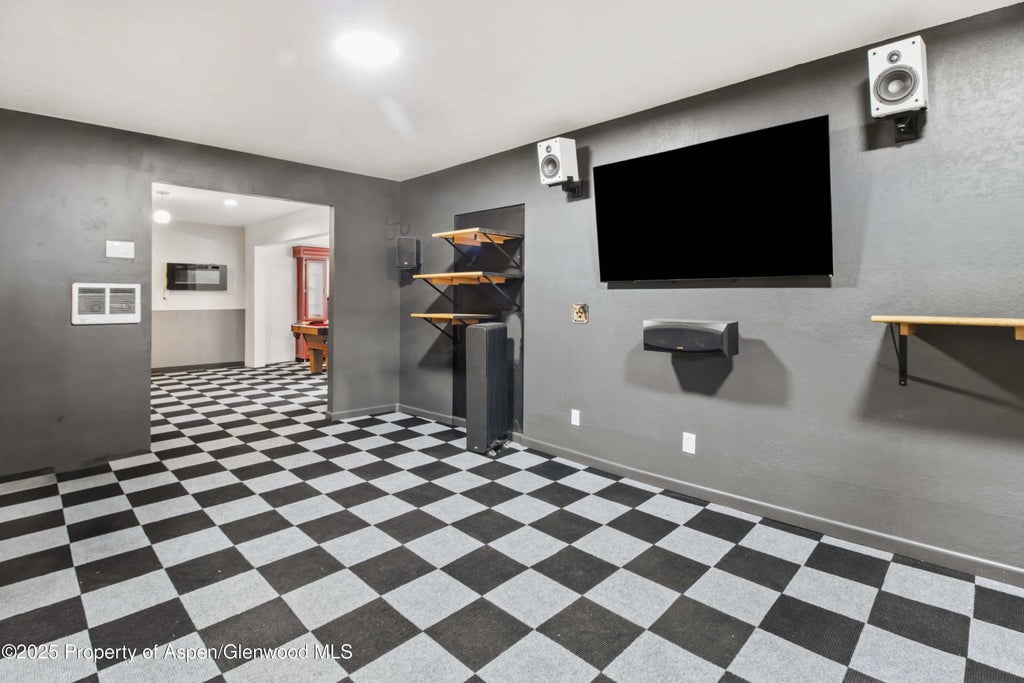 29 of 42 - 680 Mineota Drive, Silt, CO