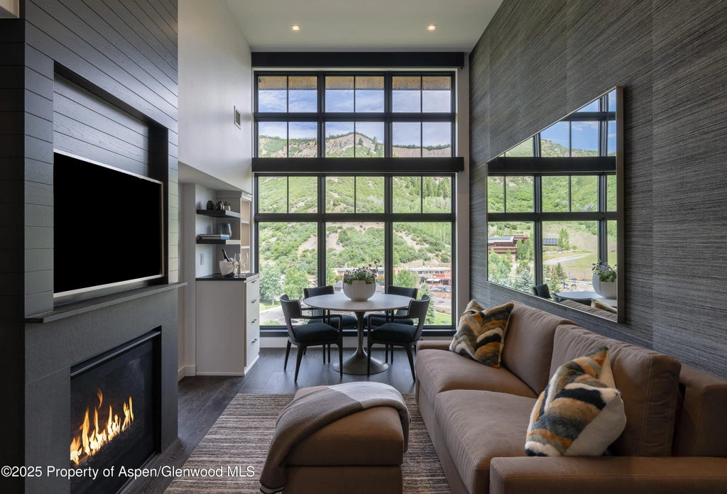 1 of 11 - 130 Wood Road 706, Snowmass Village, CO
