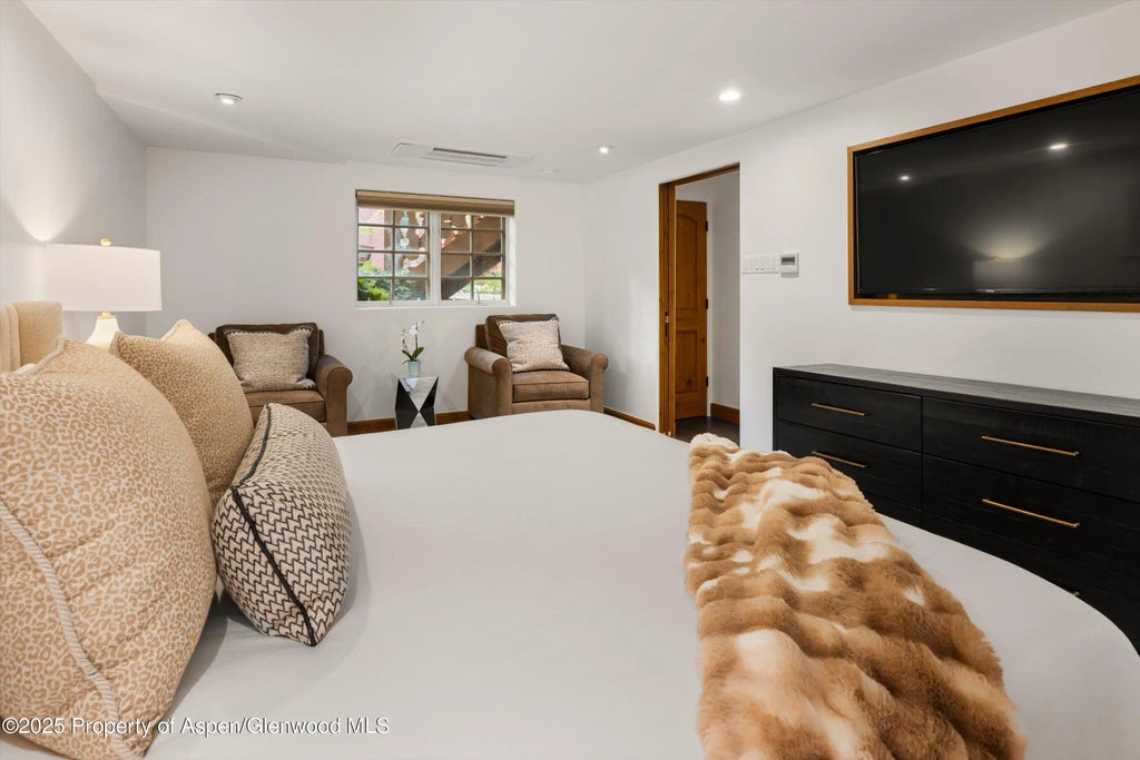 23 of 34 - 710 S Mill Street 6 & 7, Aspen, CO