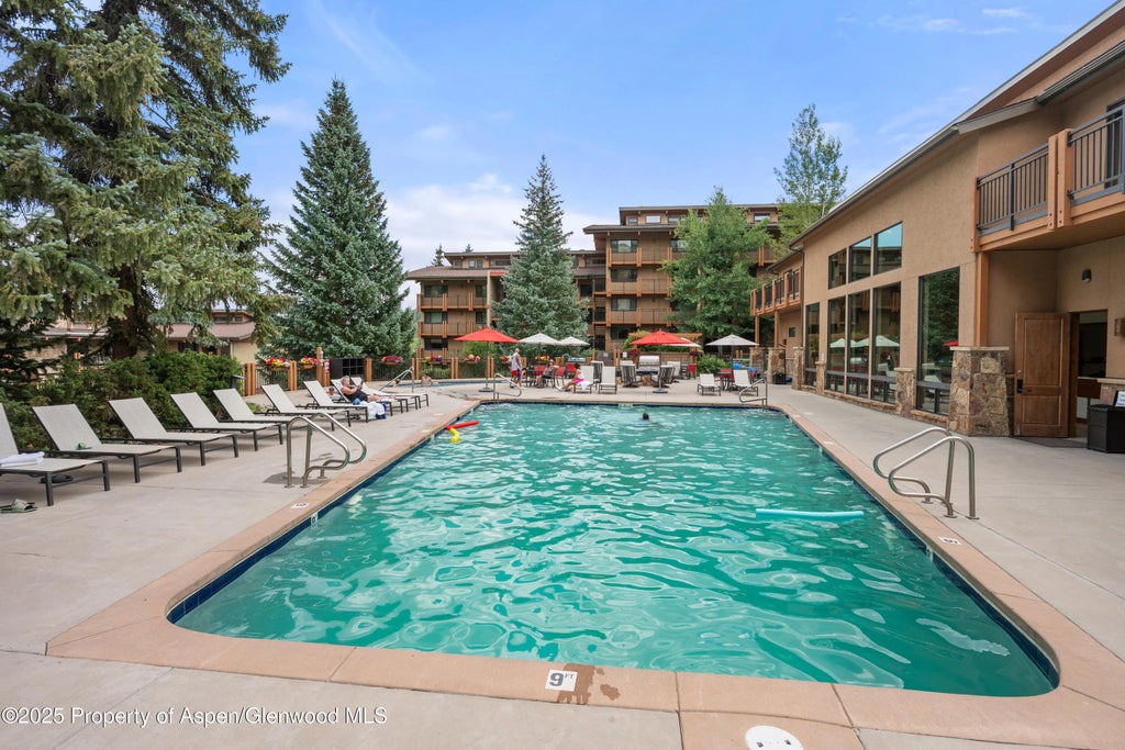 9 of 11 - 300 Carriage Way 303, Snowmass Village, CO