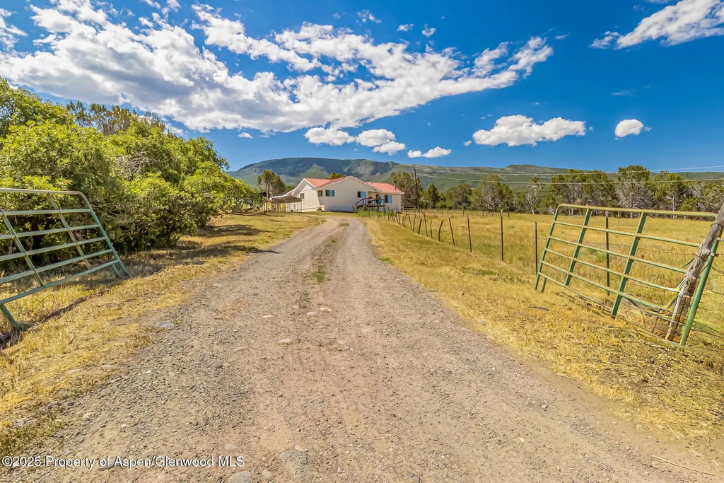 2 of 28 - 53887 Ie 3/4 Road Road, Mesa, CO