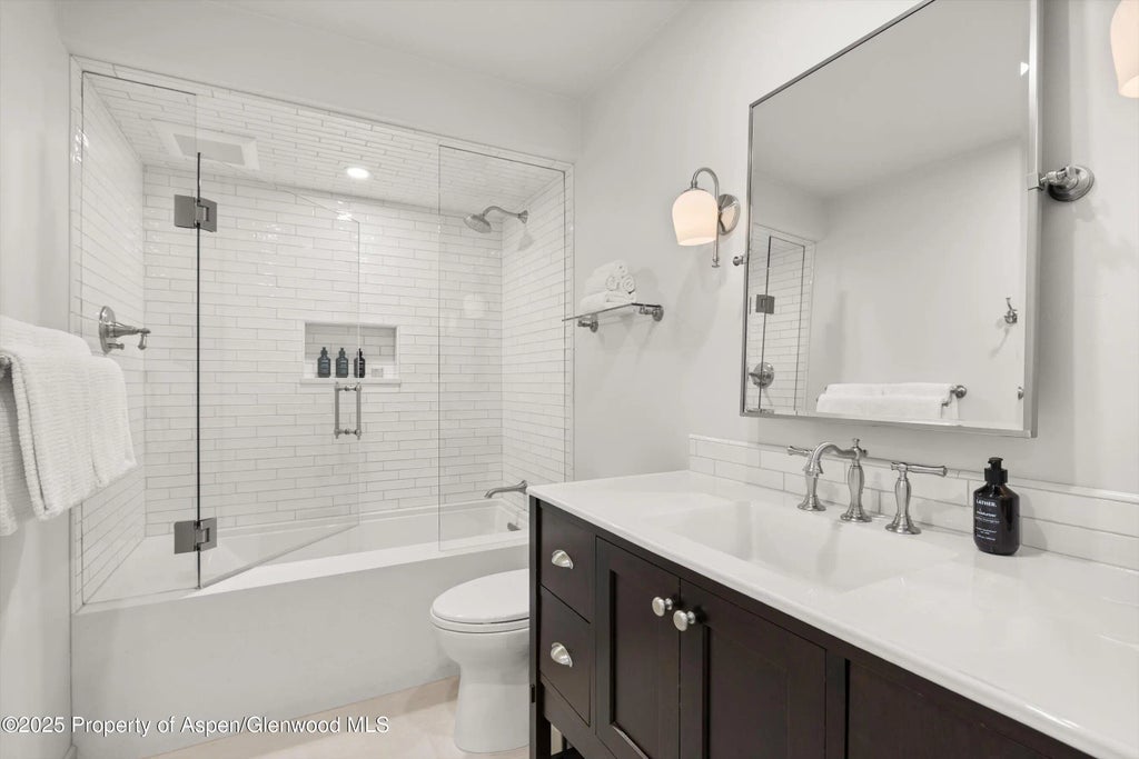13 of 26 - 855 Carriage Way 103, Snowmass Village, CO